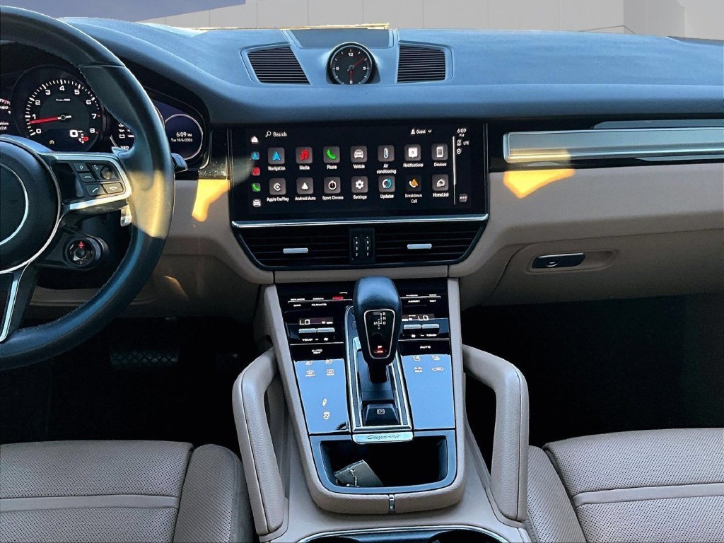 Used 2022  Porsche Platinum Edition image 16