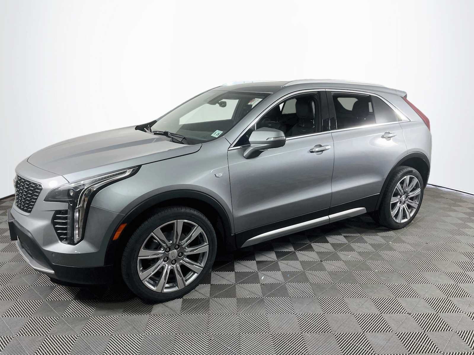 2023 Cadillac XT4 FWD Premium Luxury