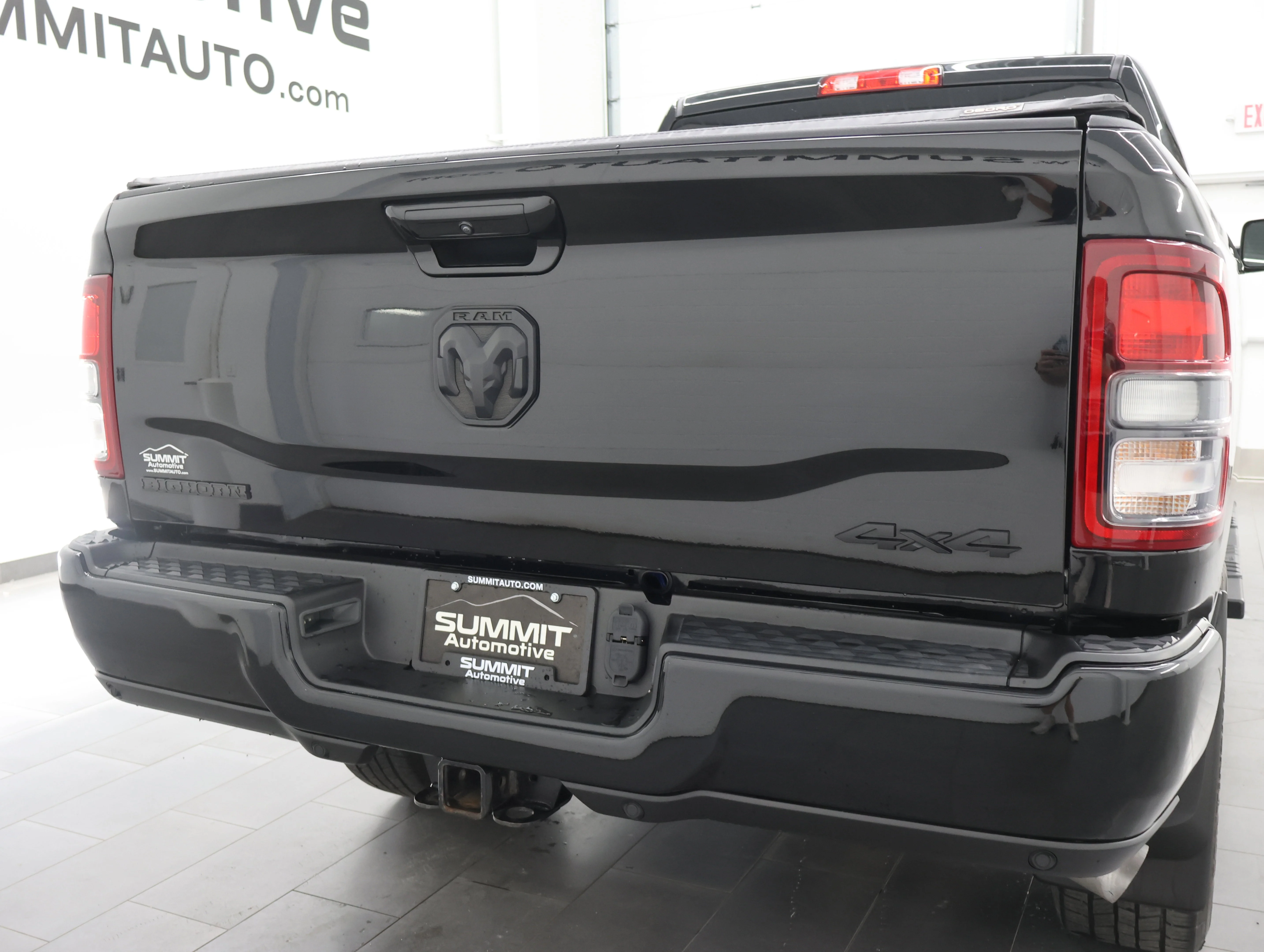 Used 2020 Diamond Black Crystal Pearlcoat Ram Big Horn image 28