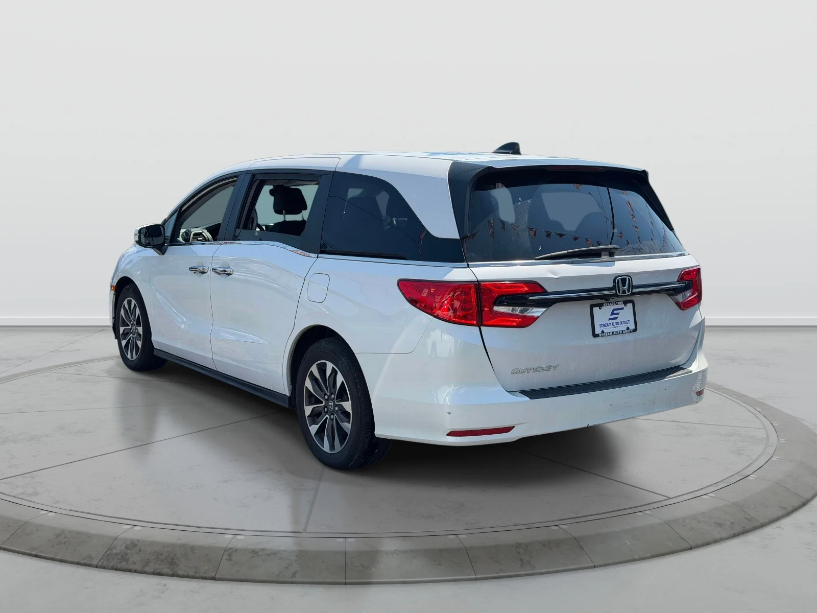 Used 2023 White Honda EX-L image 4