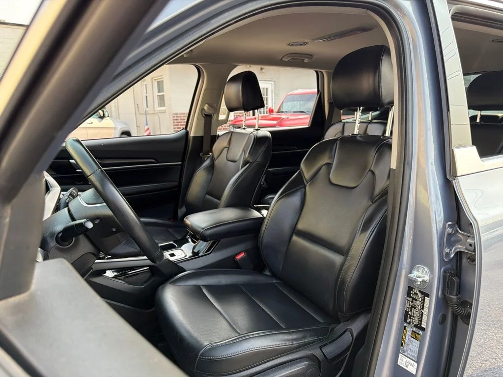 Used 2024 Silver Kia LX image 20