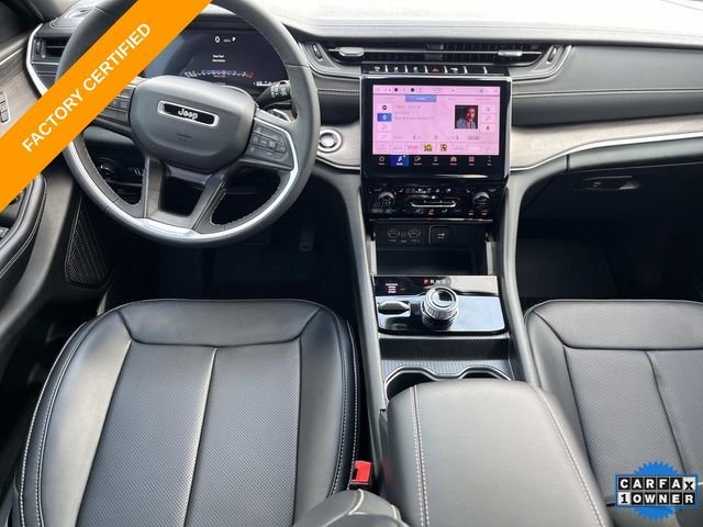 Used 2025 Silver Jeep Limited image 15