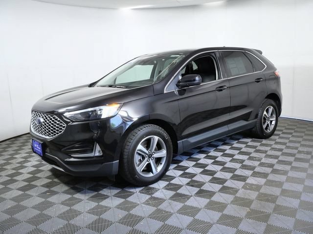 Certified Used 2024 Black Ford SEL image 5