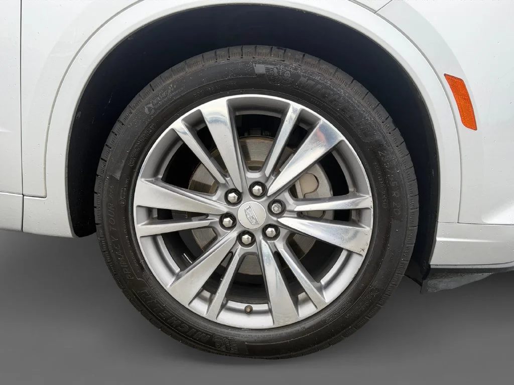 Used 2020 RADIANT SILVER METALLIC Cadillac FWD Premium Luxury image 9