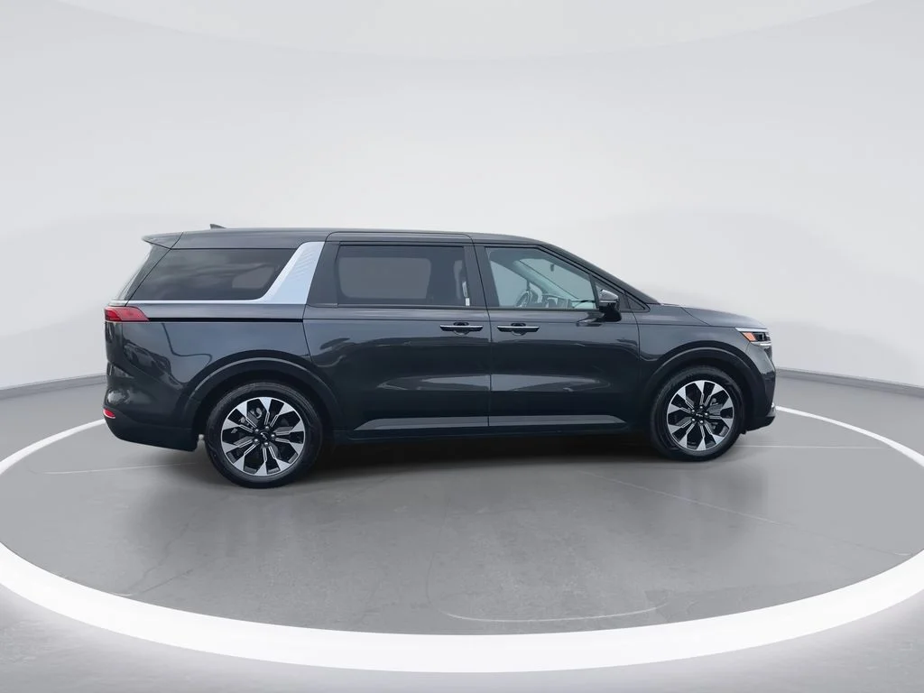 Used 2024 Gray Kia EX image 9