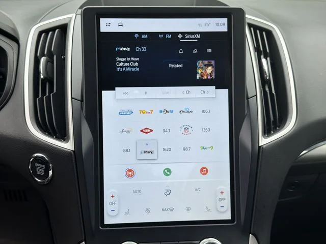 Used 2022 Gray Ford SEL image 16