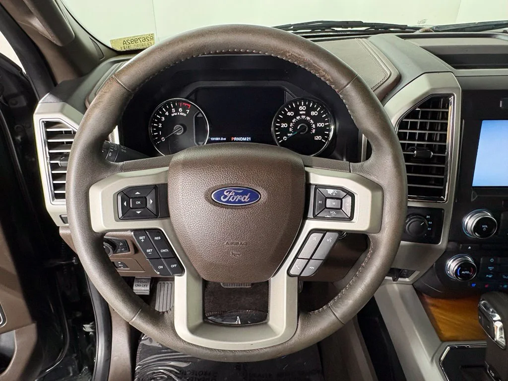 Used 2015 Green Ford King Ranch image 22
