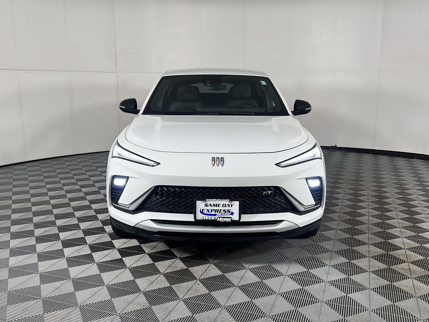 Used 2024 Summit White Buick Sport Touring image 25