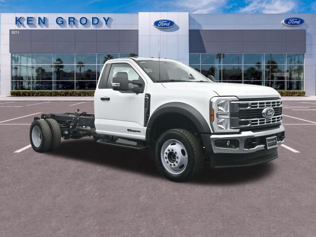 2025 Ford F-450 XL 4x4 Regular Cab 169-In DRW's photo