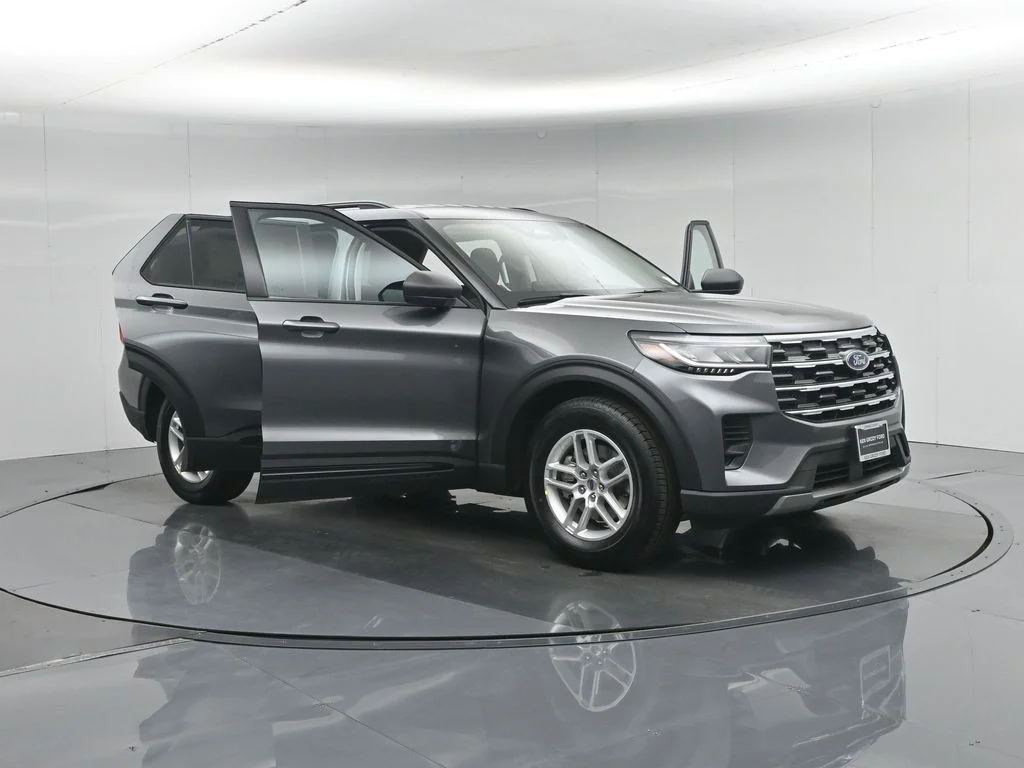 New 2026 Carbonized Gray Metallic Ford Active image 32