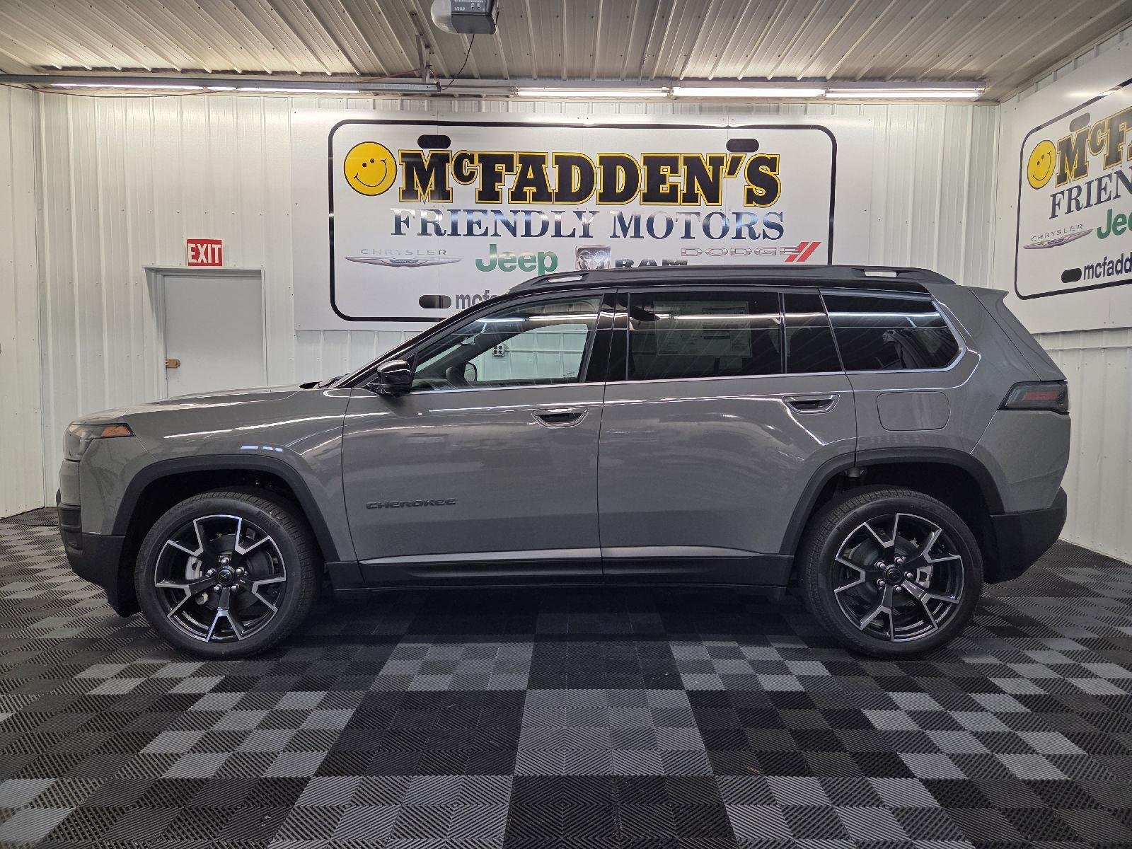 New 2026 Sting-Gray Clear-Coat Exterior Paint Jeep Overland image 5