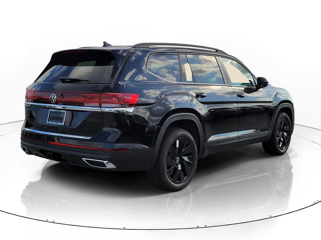 New 2026 Black Volkswagen 2.0T SE w/Technology image 4