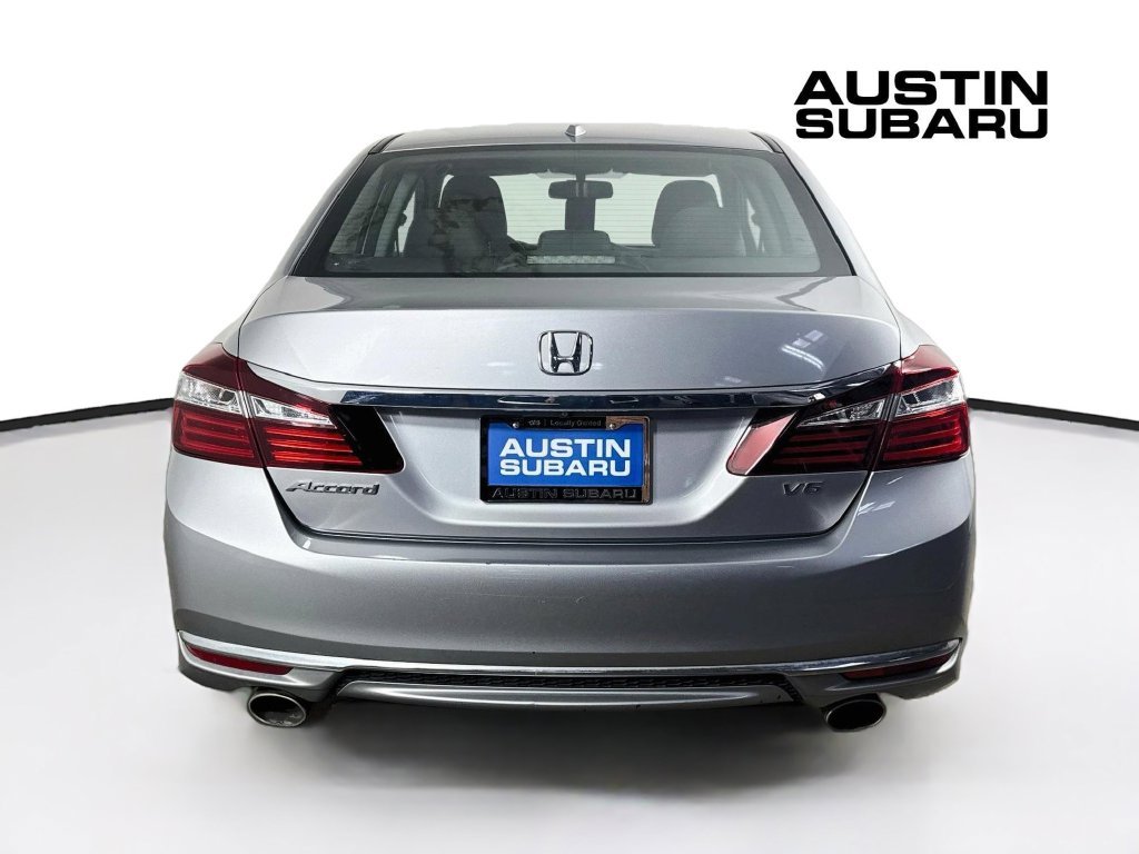 Used 2016 Silver Honda EX-L image 6