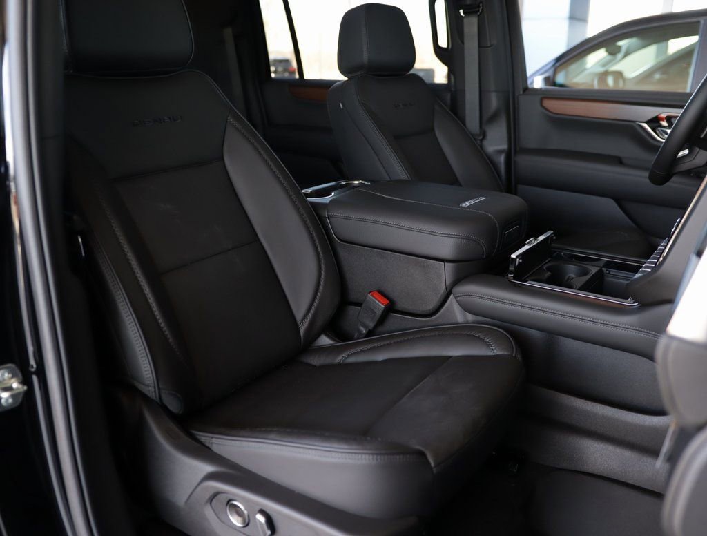2026 GMC Yukon XL Denali - Photo 39