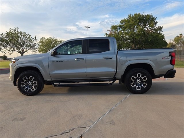 2024 Chevrolet Colorado Z71 photo 3