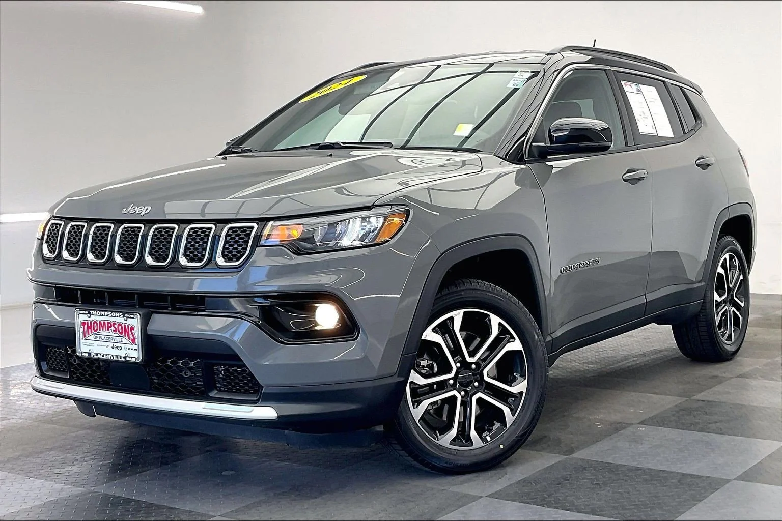 Used 2024 Sting-Gray Clearcoat Jeep Limited image 12
