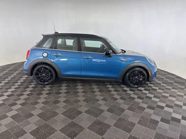 Used 2024 Blue MINI Signature image 4