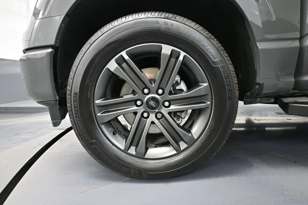 Used 2021 Gray Ford XLT image 12