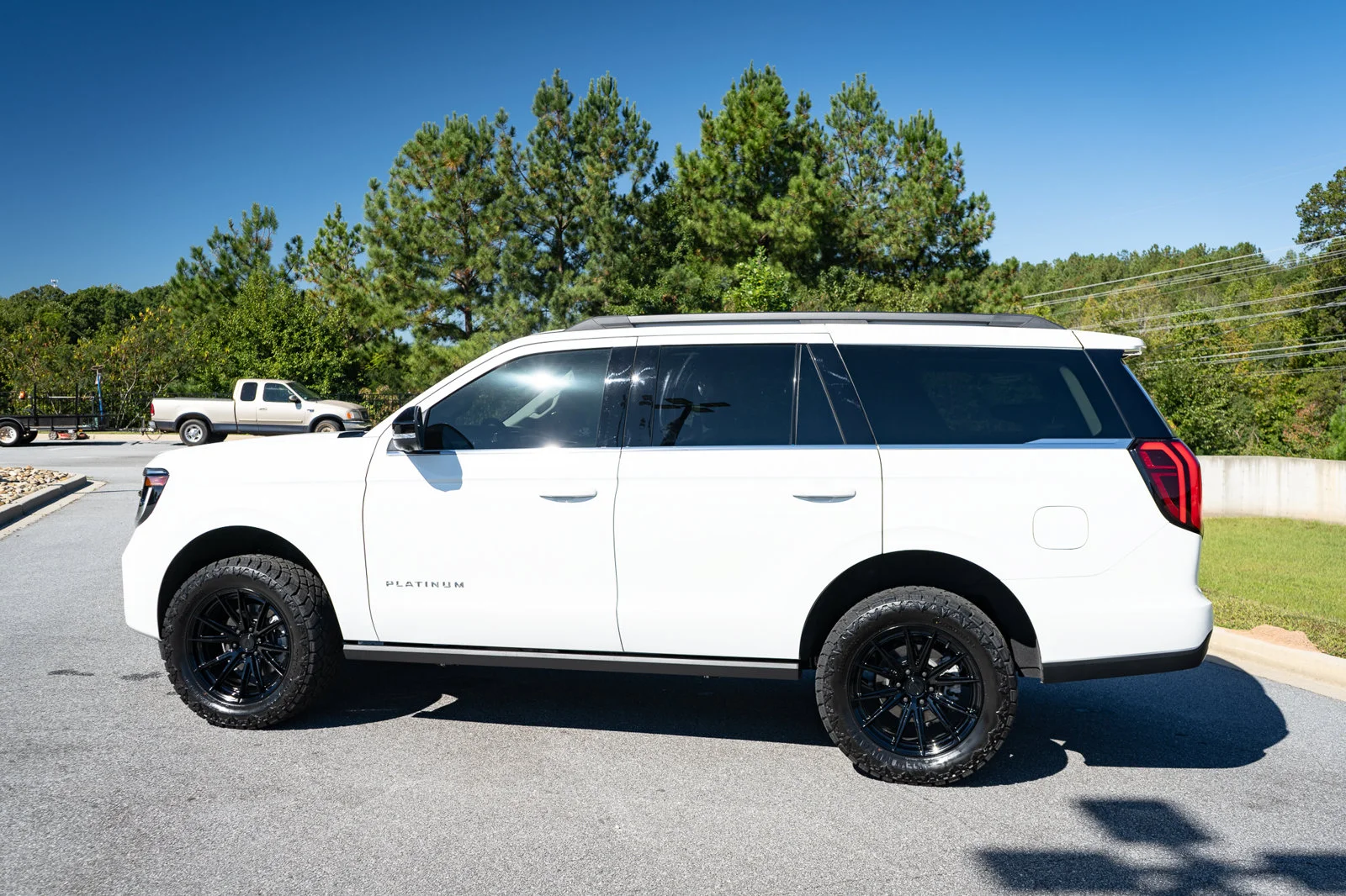 Used 2027 White Ford Platinum image 14