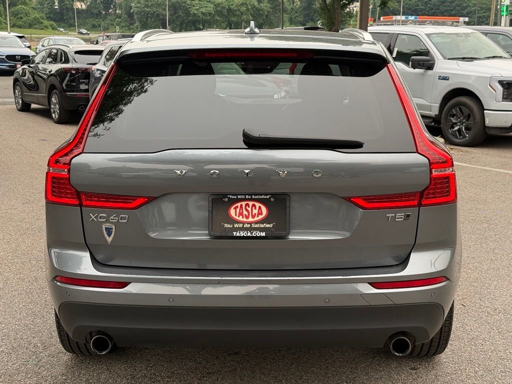Used 2021 Gray Volvo T5 Momentum image 8