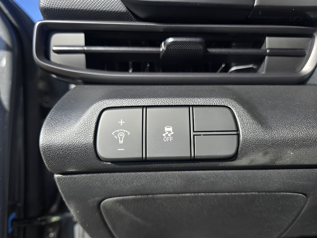New 2026 Fluid Metal Hyundai SEL Sport Premium image 17