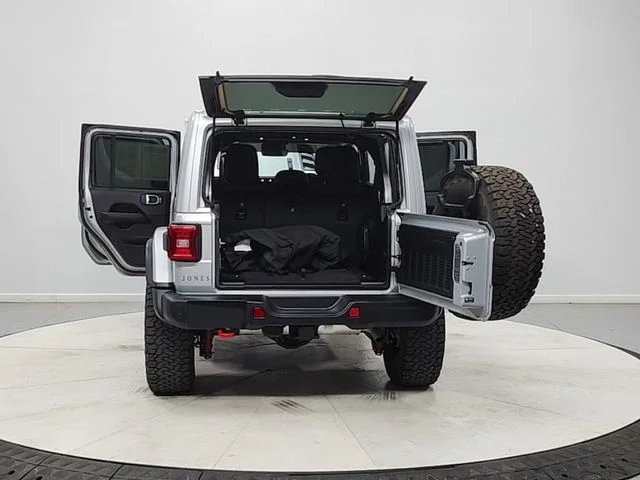 Used 2024 Silver Jeep Rubicon X image 14