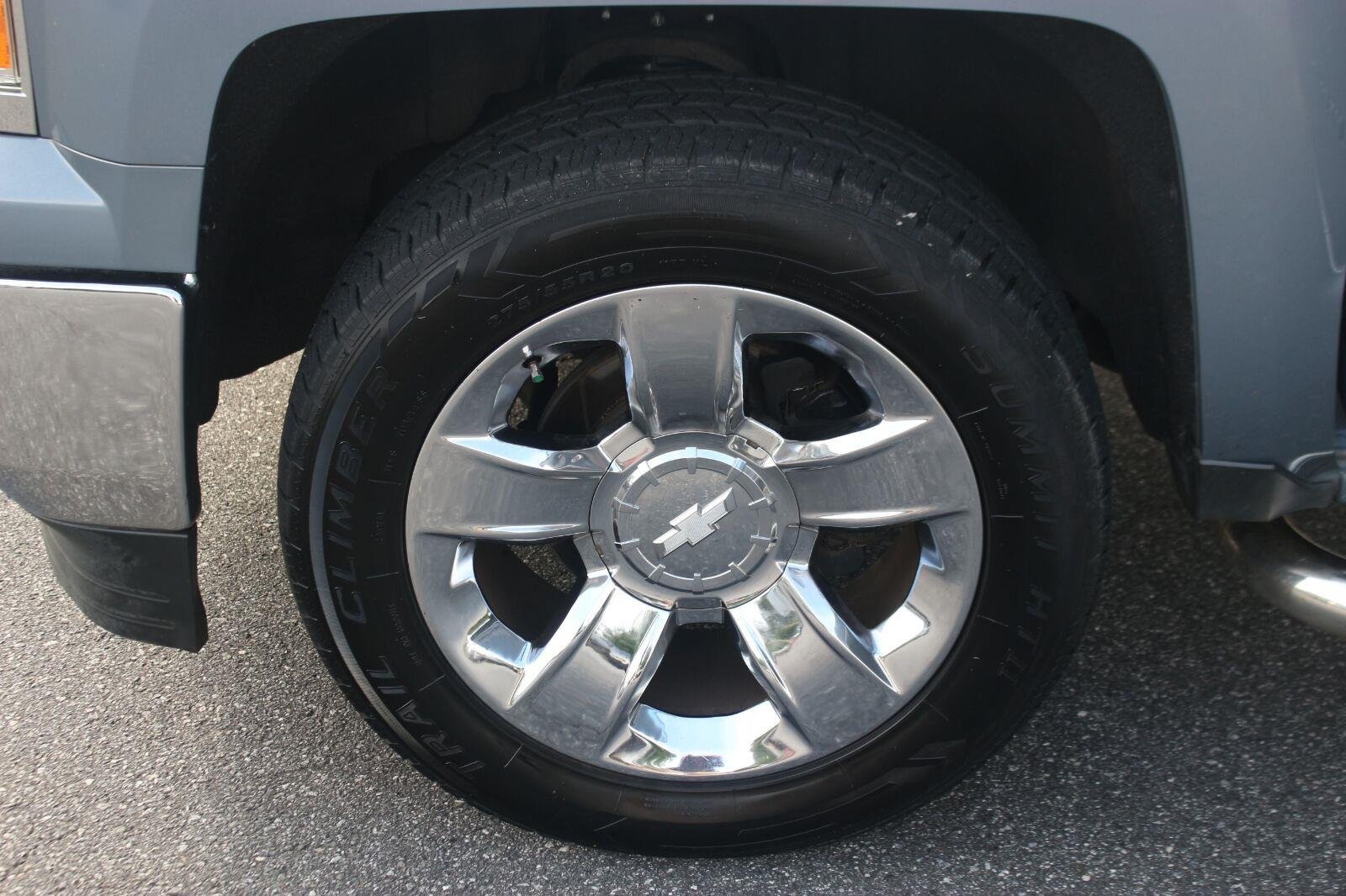 Used 2015 SLATE GREY METALLIC Chevrolet LTZ image 40