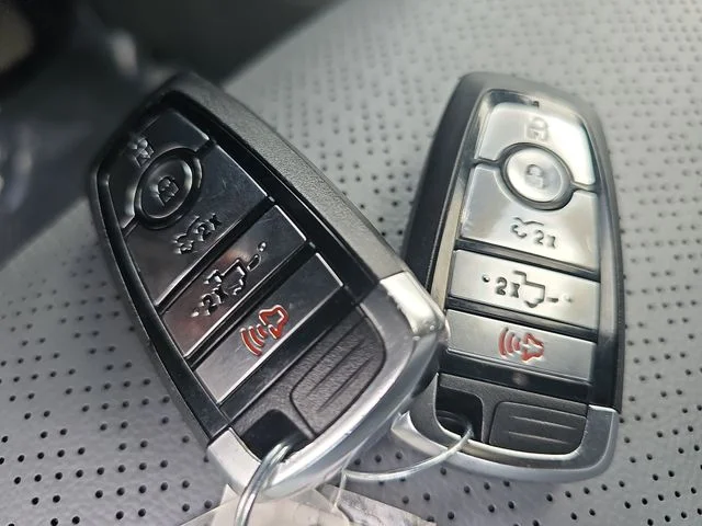 Used 2025 Silver Ford Lariat image 35