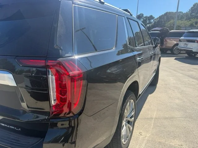 Used 2022 Black GMC Denali image 6