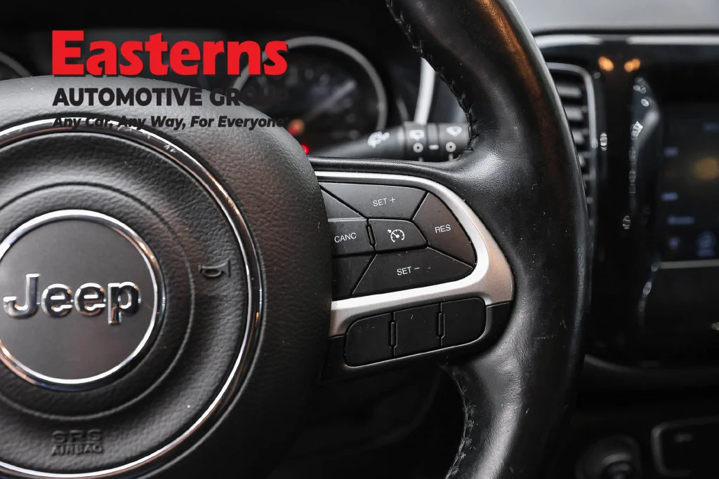 Used 2020 Silver Jeep Latitude image 18