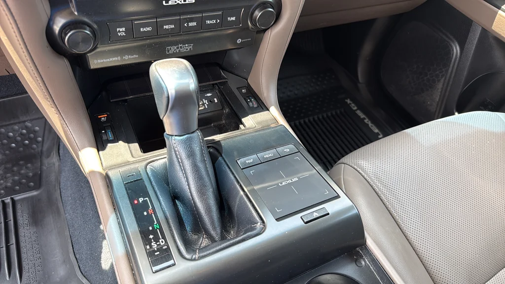 Certified Used 2022  Lexus 460 image 30