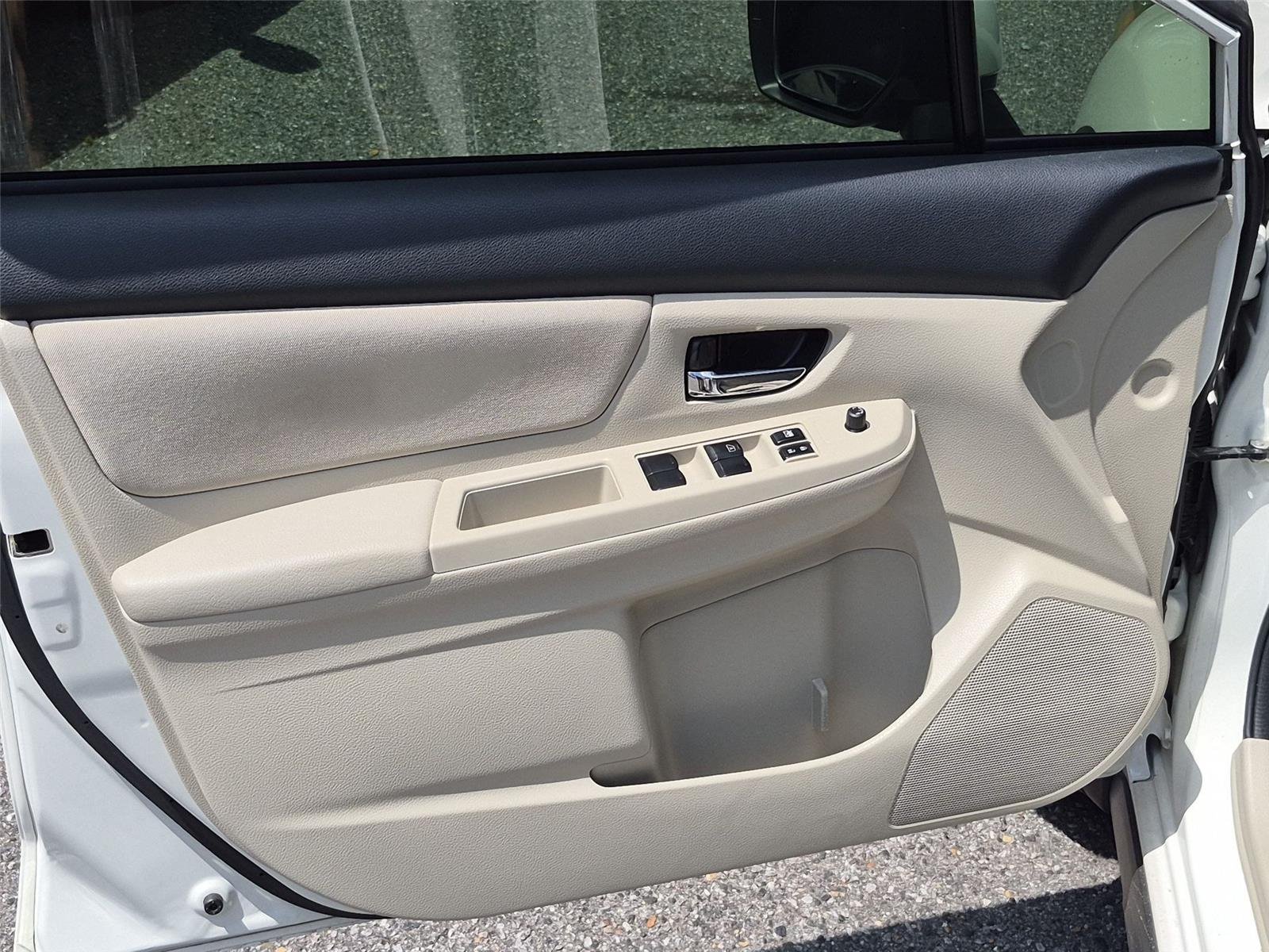 Used 2014 Satin White Pearl Subaru Premium image 15