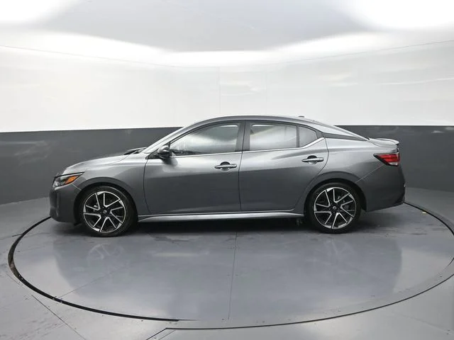 Used 2025 Gray Nissan SR image 4