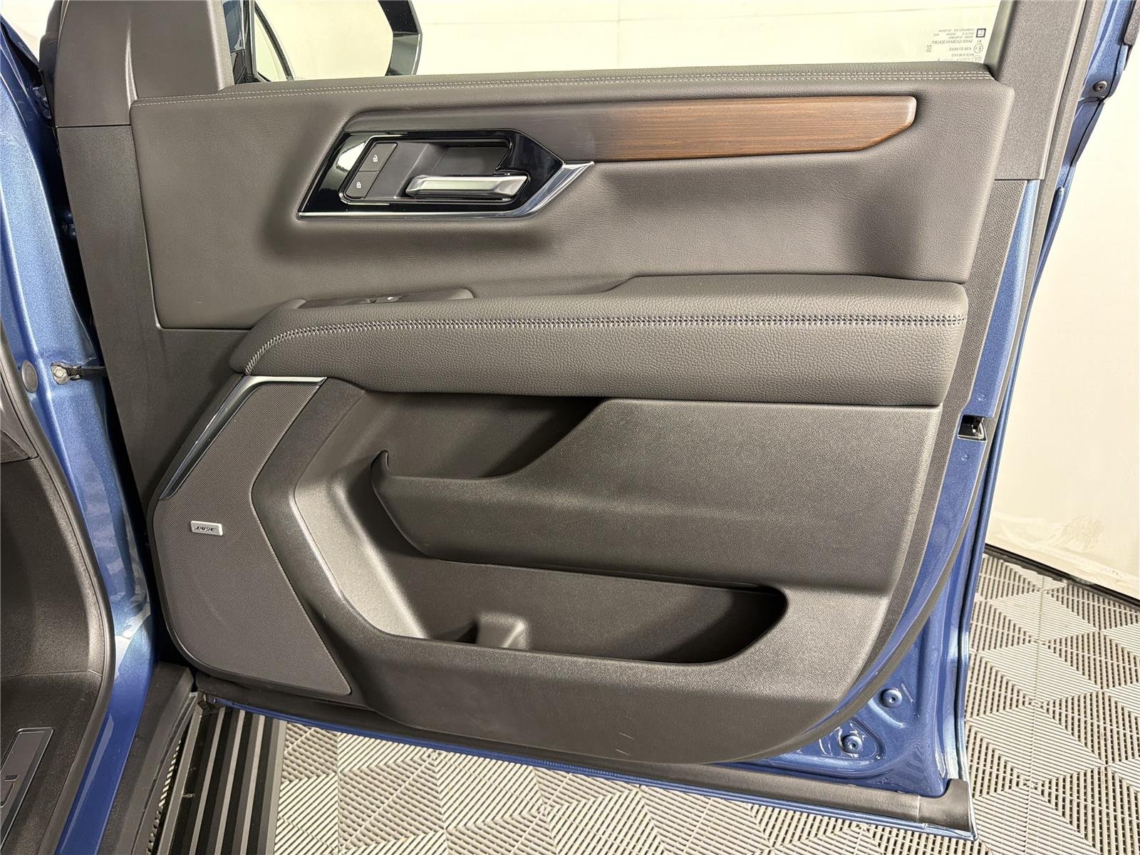 2026 GMC Yukon XL Denali - Photo 12