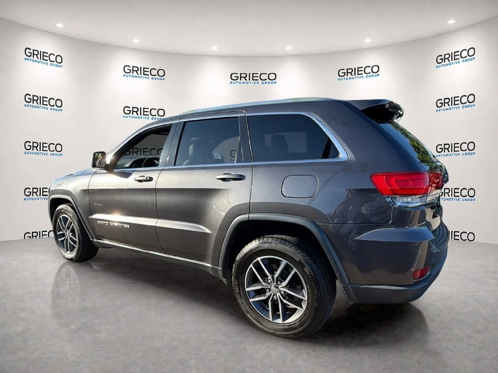 Used 2018 Gray Jeep Laredo E 4x2 image 5