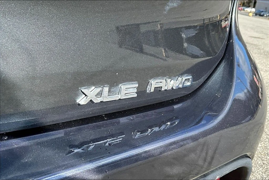 2021 Toyota Highlander XLE - Photo 23