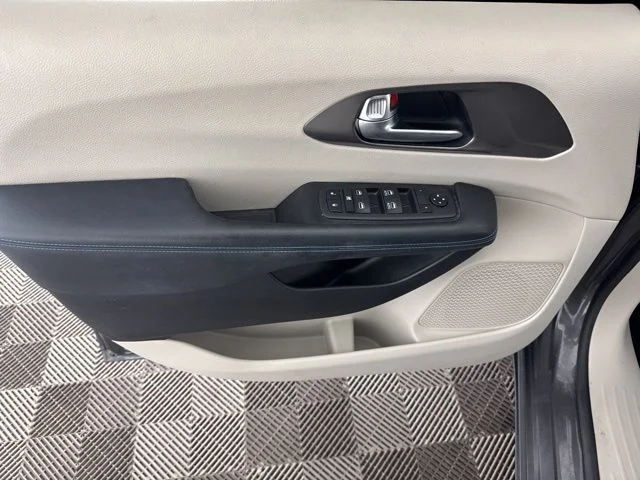 Used 2021 Gray Chrysler Touring image 22