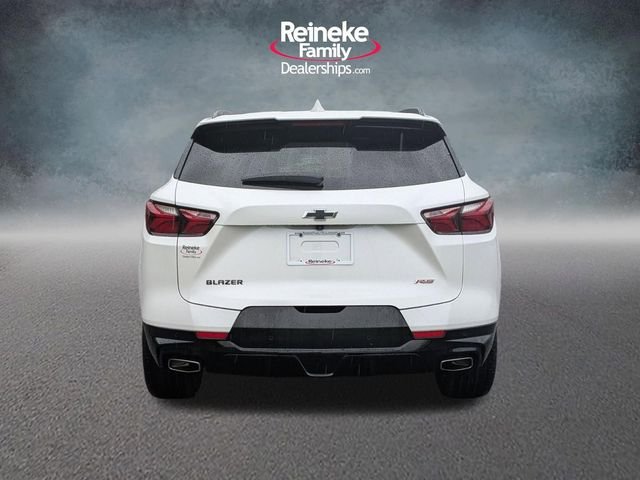 Used 2021 Iridescent Pearl Tricoat Chevrolet RS image 6