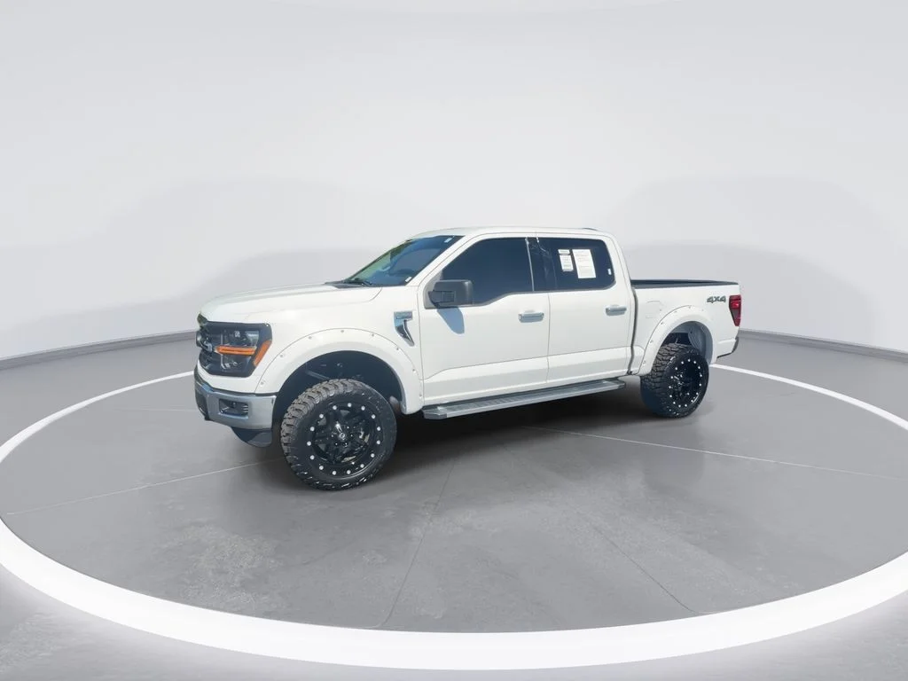 Used 2025 White Ford XLT image 5