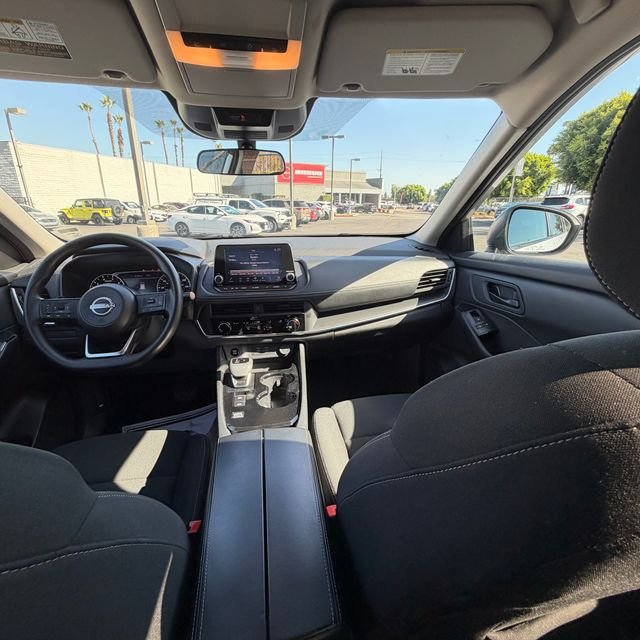 Used 2024 Silver Nissan S image 23