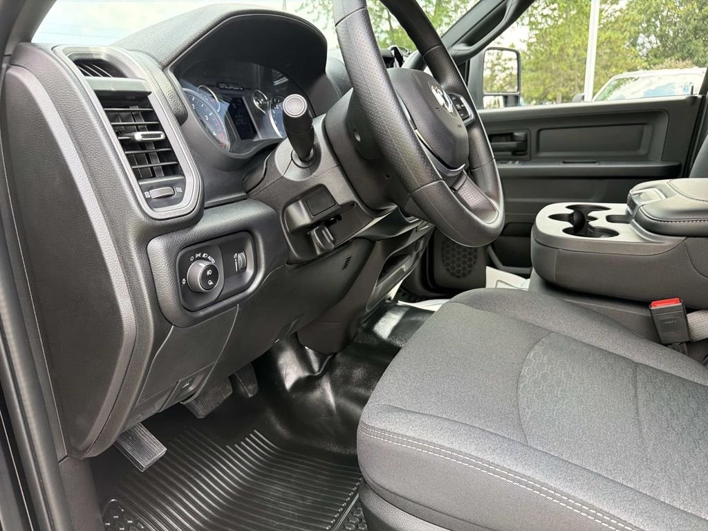 New 2026 Diamond Black Crystal Pearlcoat RAM Tradesman image 20