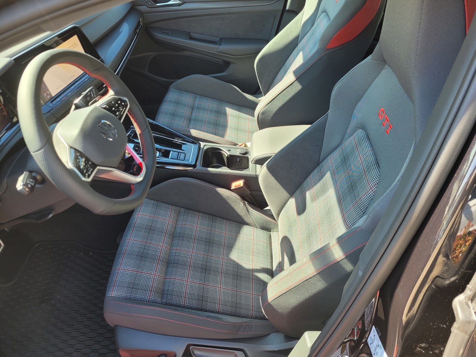 New 2024 Black Volkswagen 2.0T SE image 8
