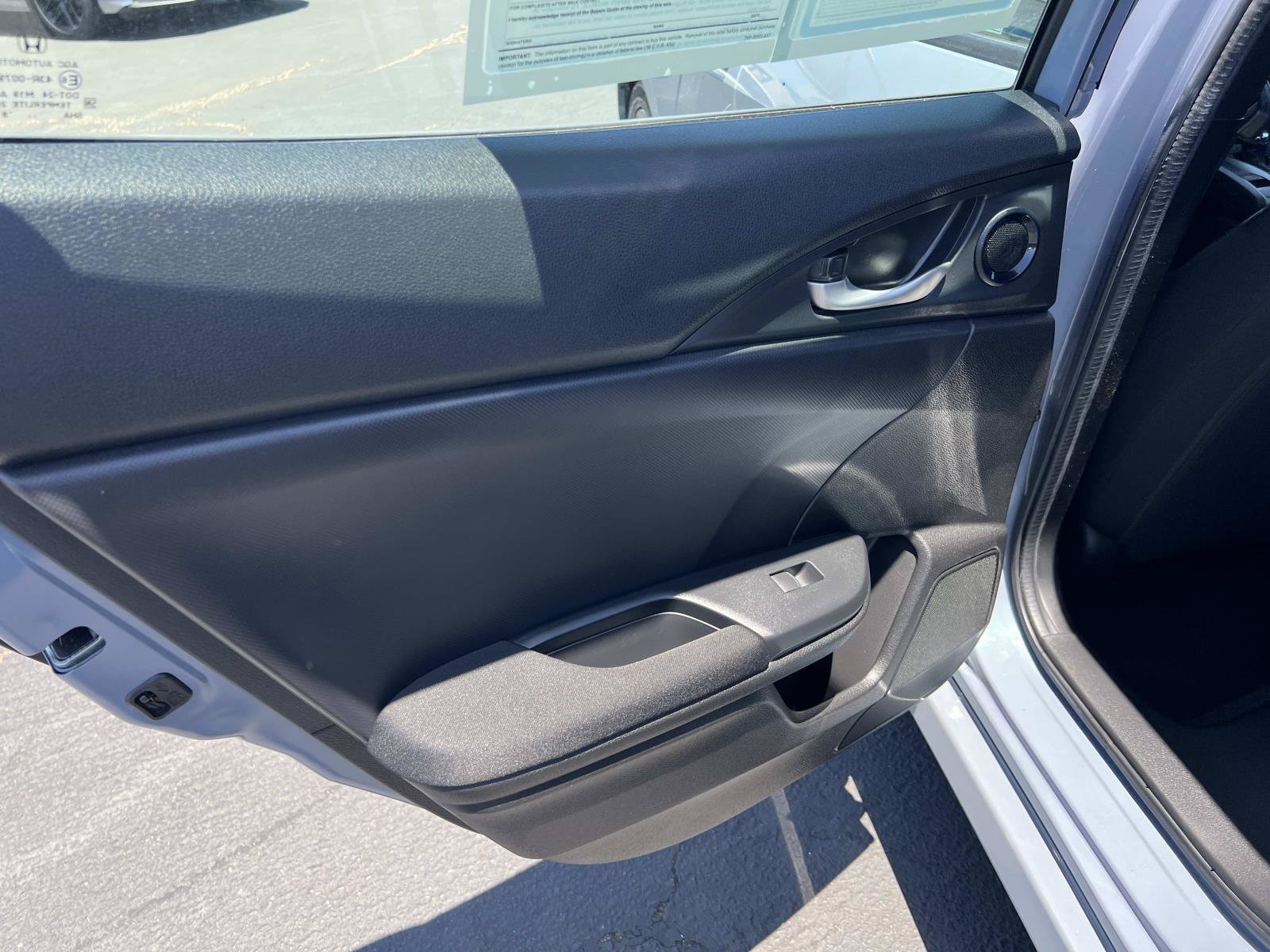 2018 Honda Civic Hatchback EX - Photo 20