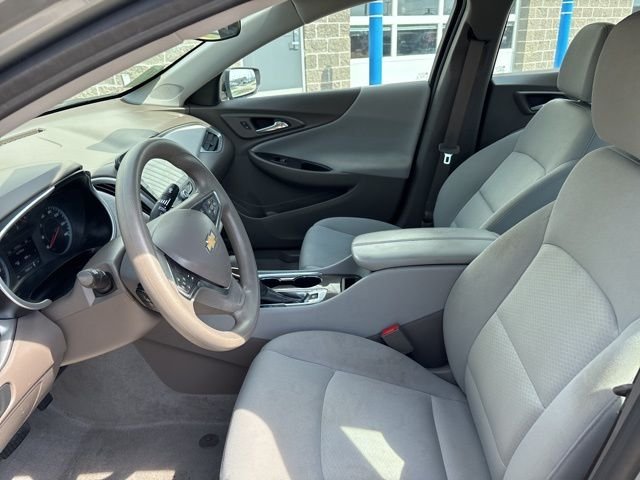 Used 2024 Gray Chevrolet LT image 11