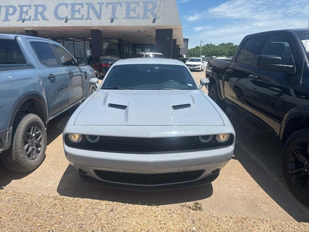 2021 Dodge Challenger SXT Auto's photo