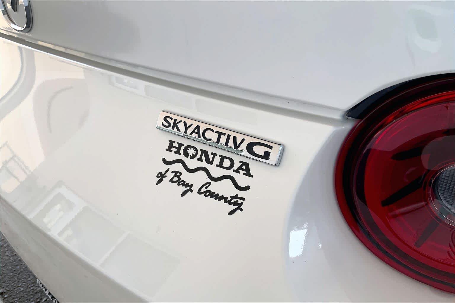 Used 2025 Snowflake White Pearl Mica Mazda Grand Touring image 10
