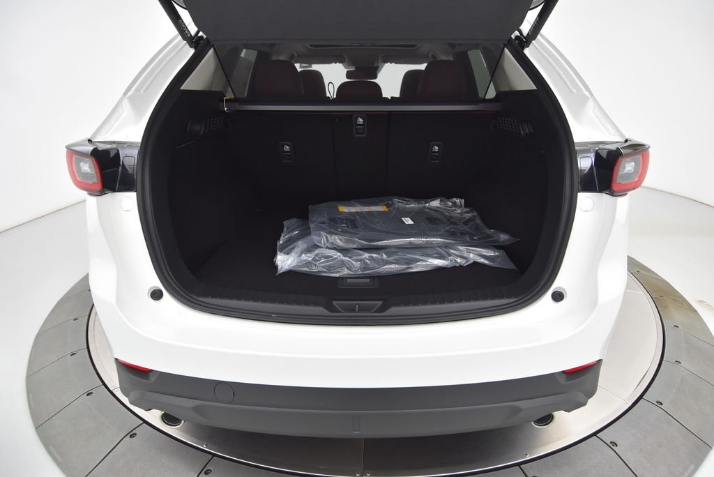 Certified Used 2025 White Metallic Mazda 2.5 S Carbon Edition image 31