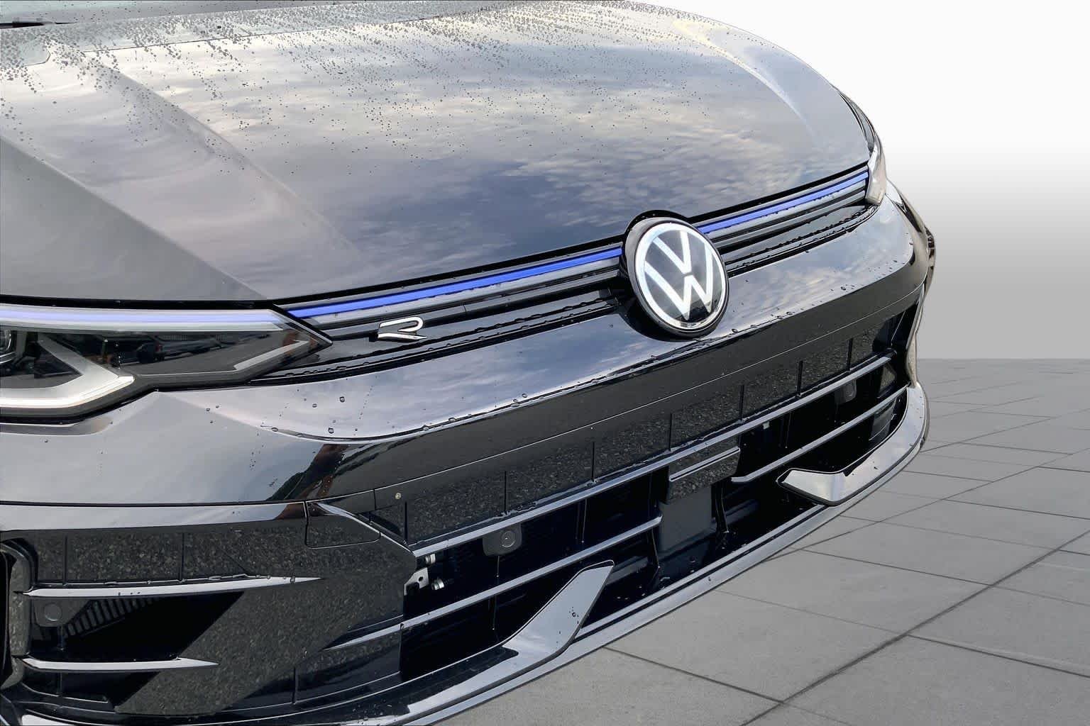 Used 2026 Mythos Black Metallic Volkswagen  image 28