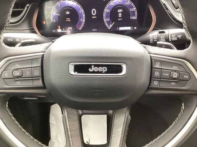 New 2026 Bright White Clearcoat Jeep LIMITED 4X4 image 13