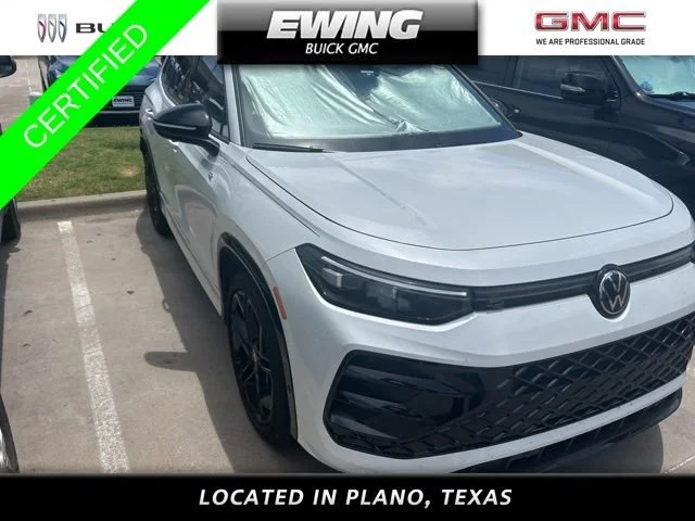 2026 Volkswagen Tiguan 2.0T SE R-Line Black's photo
